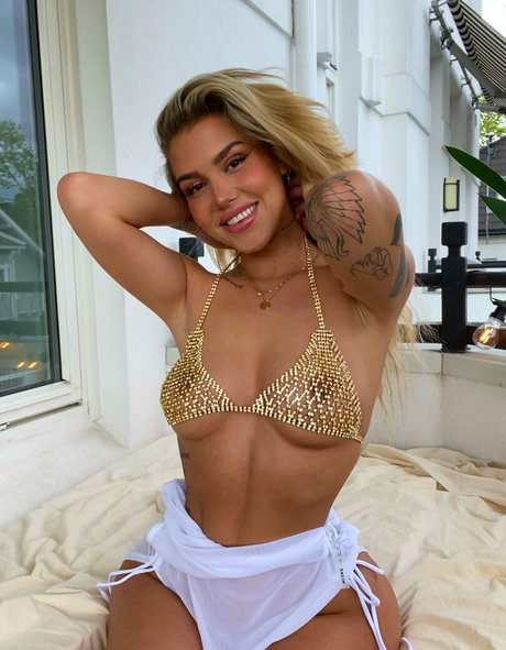 maddech nice star photo