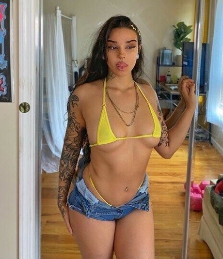 Lunamoonrivas star beautiful photo