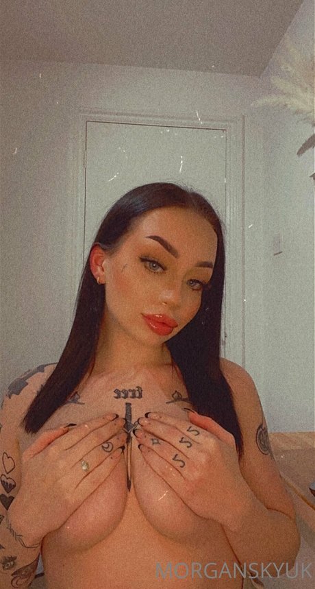 morgan sky uk star sexy pic