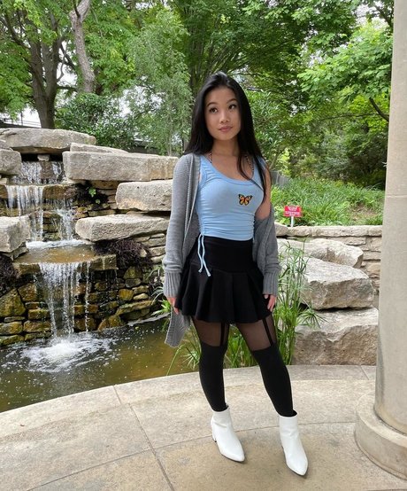 Lolly Love model pictures