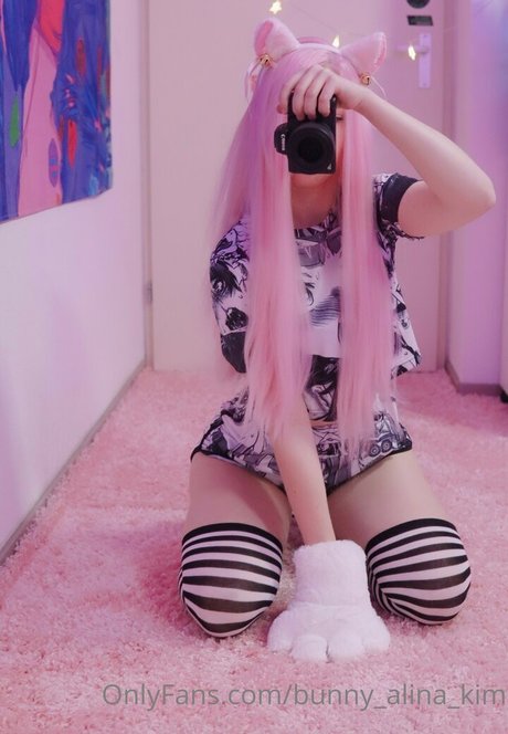 Alina Kim model exclusive pic