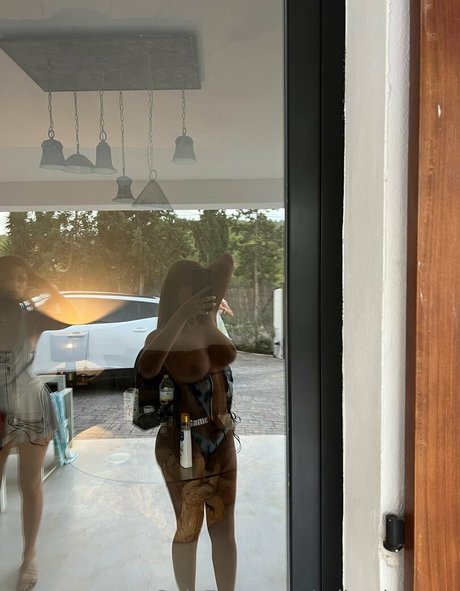 Mikaela Testa model sexy image