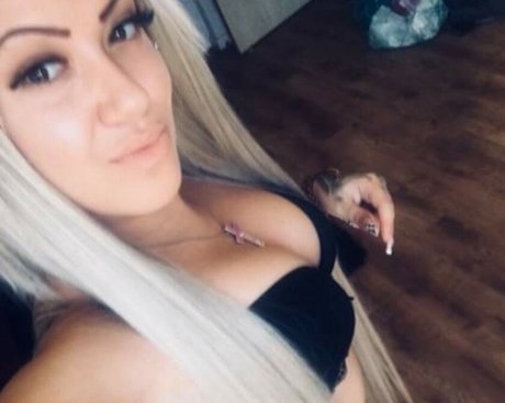 bride onlyfans adult photos