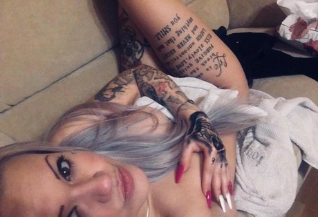 massive tits onlyfans free naked image