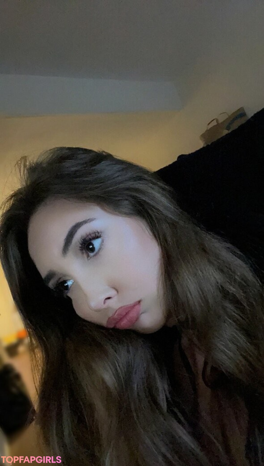 Coral Larsen sexy star galleries