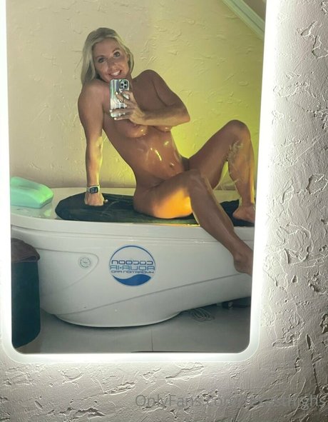 Texasthighs erotic star gallery