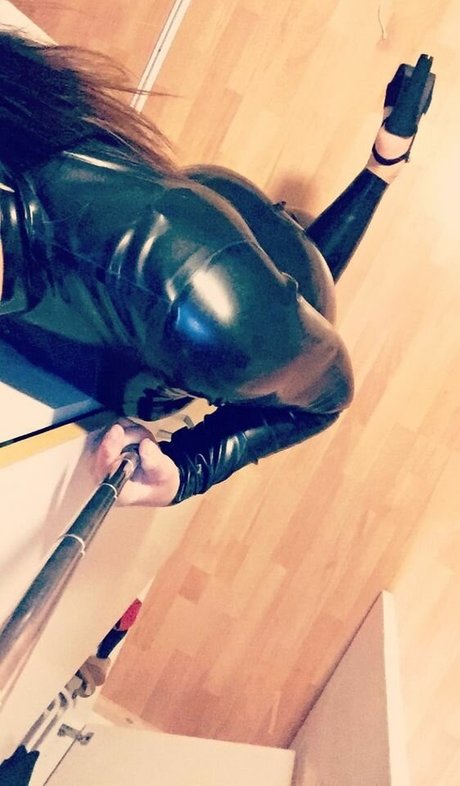 famous midget onlyfans xxx gallery