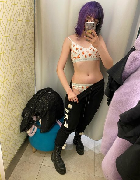 FrauRin naked star picture