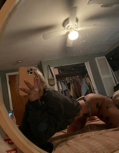 Samanthasimmonss sexy actress images