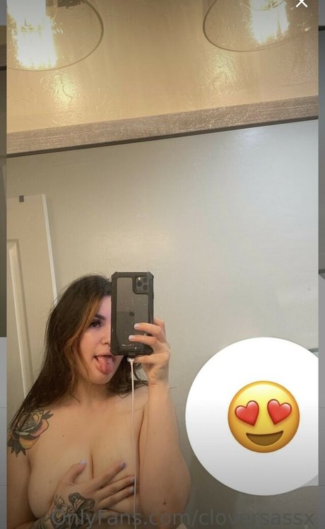 Cloversassx model sexy images