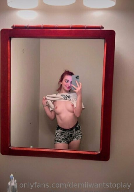 Demii Starr hot pornstar pic