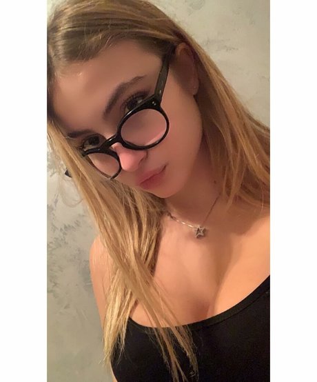 Imkekka naked pornstar pictures