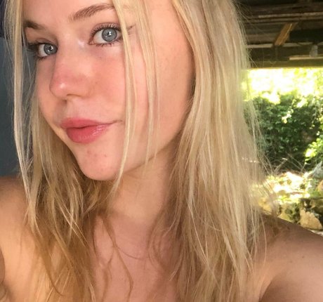 Tatum Bouma pretty model pics