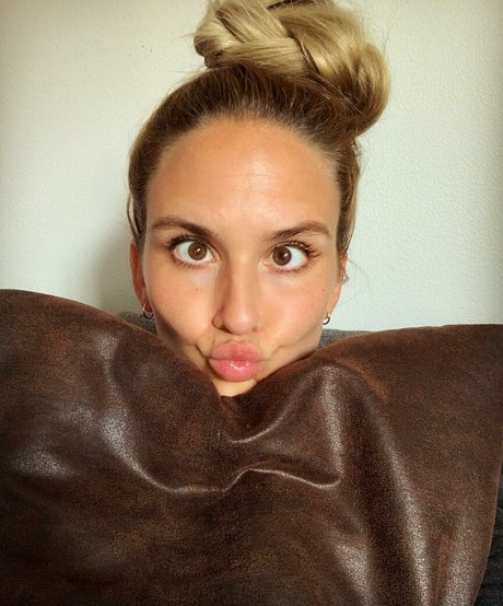 Natasha Thomsen beautiful actress image