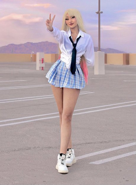 Tsuwukii free model photo