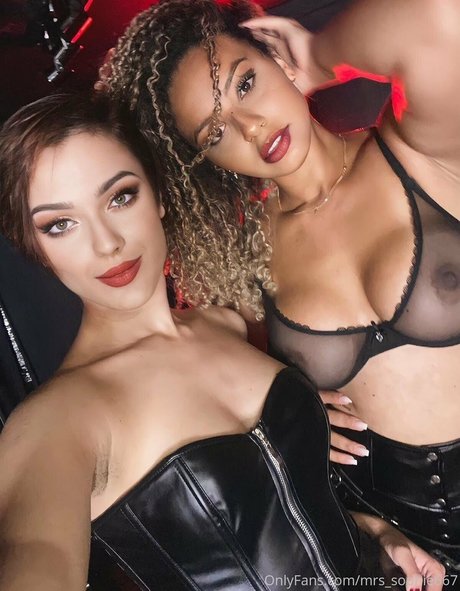 Mistress Sophie sexy pornstar images