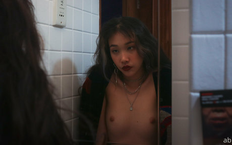 small onlyfans beautiful nude pic