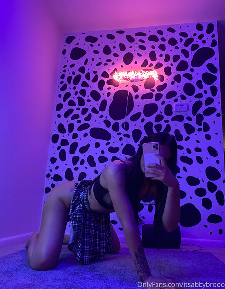 ABBY RAE star sexy img