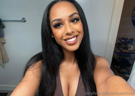 Aaliyah Foxxx adult star image