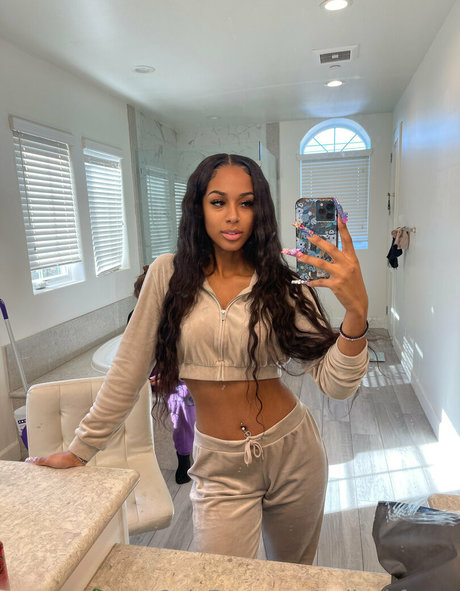 Aaliyah Foxxx star xxx galleries