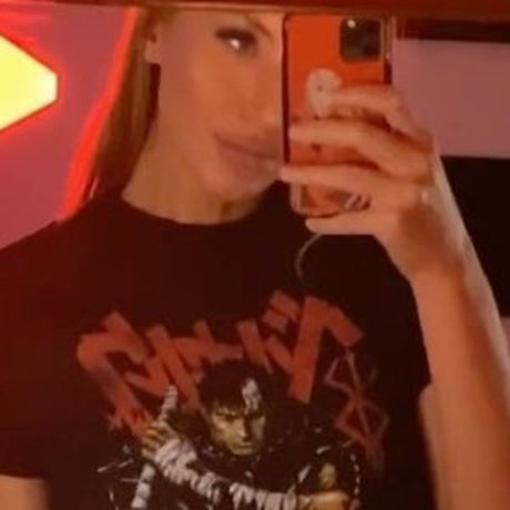 va1kyriie naked pornstar pic