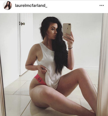 theexclusiveadriarosee naked pornstar pic