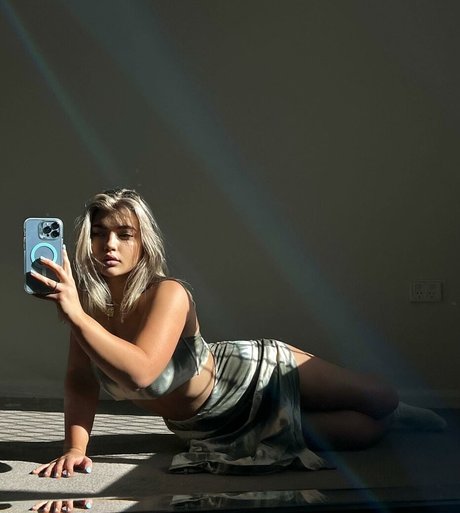 Mini Moo exclusive pornstar photo