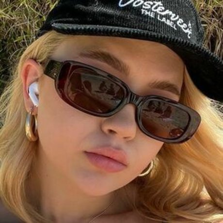 Mini Moo nude star photo