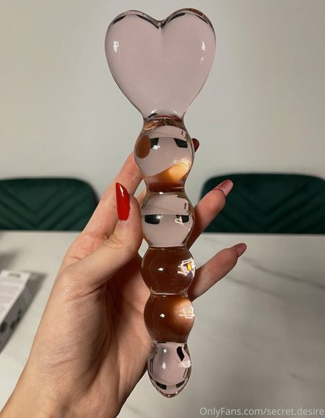 pretty minnie sexy actress gallery