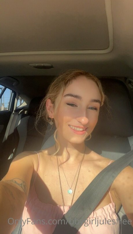 bbygirljulesfree adult star photo