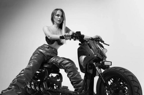 theellenalexander hd model galleries