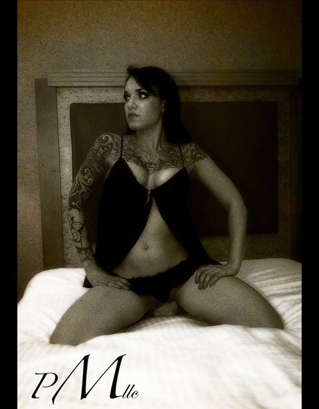 wife blowjob onlyfans erotic pic