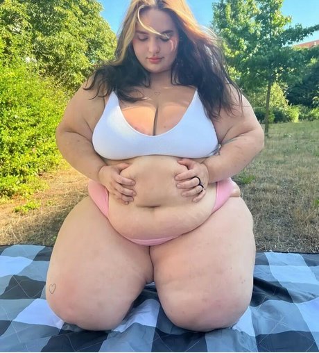 Wero7 7 7 pornstar exclusive picture