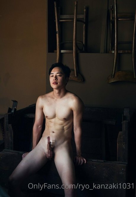 ryo kanzaki1031 naked star image