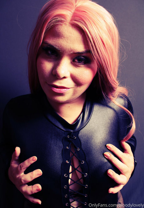 bloodylovely pornstar xxx archive