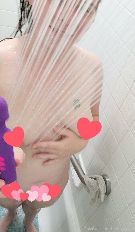 bloodylovely beautiful pornstar pic