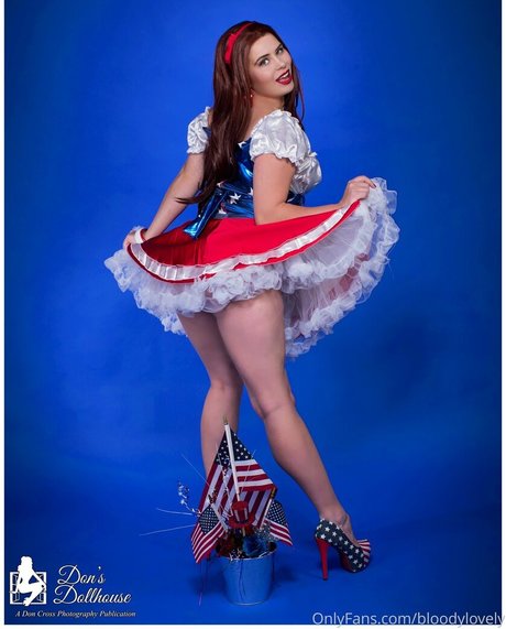 bloodylovely hot model photo