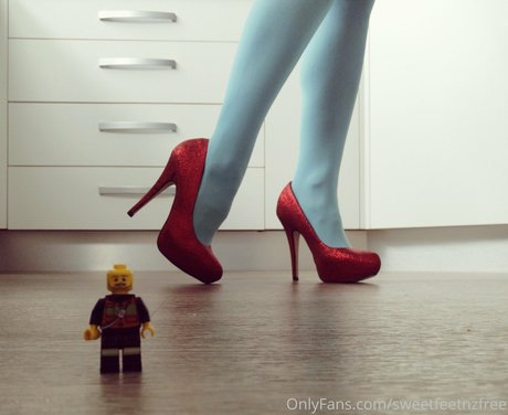 sweetfeetnzfree porn model photos