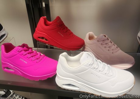 petite girls onlyfans erotic galleries