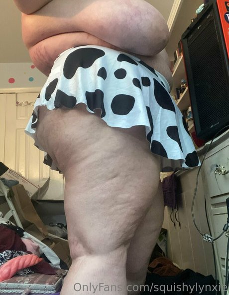 squishylynxie model beautiful pics