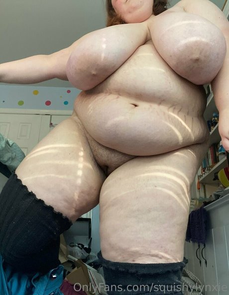 squishylynxie hot model images