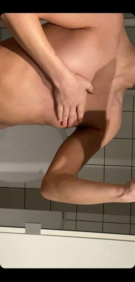 Edith Dahl naked pornstar picture