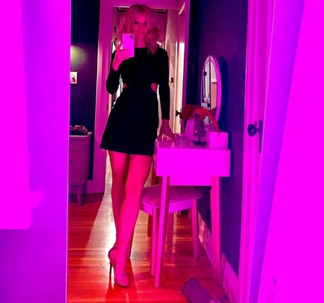 Arden Myrin beautiful star img