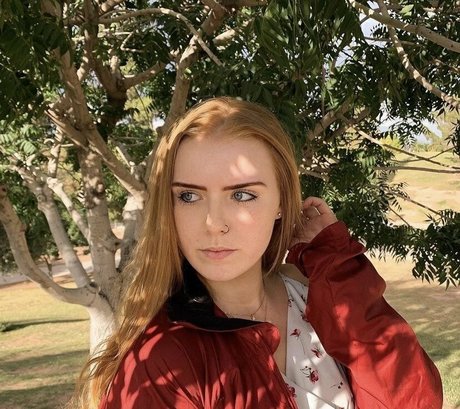 aussiebabe18 nude model galleries