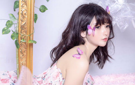 mica 03021993 star adult photo