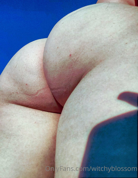 witchyblossom star erotic photos