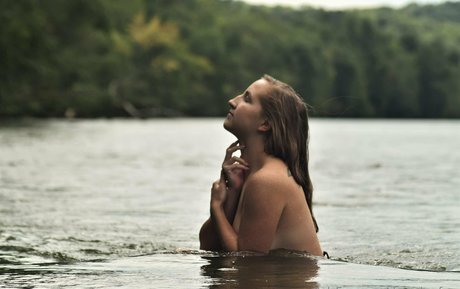 dpeachesfree nude actress gallery