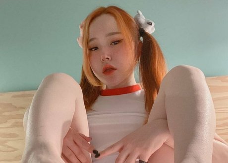 sally wu nudes star picture