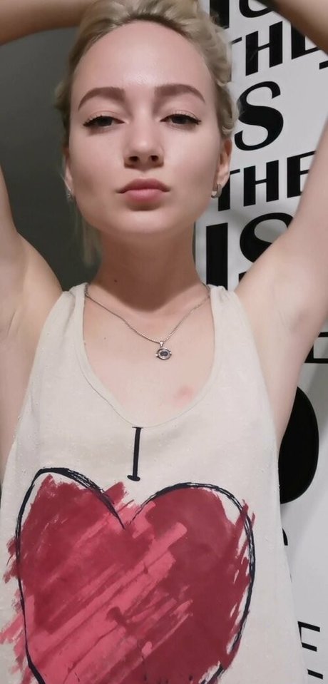 alinalovely pornographic star photo