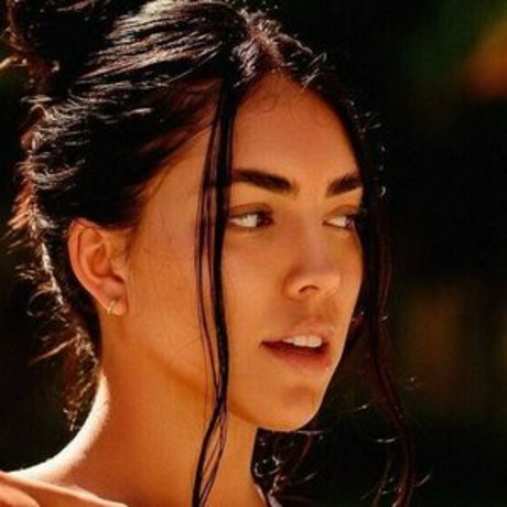 Karly Fisher model sexy image